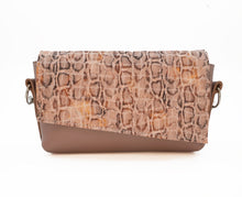 Încărcați imaginea în vizualizatorul Galeriei, Crossbody