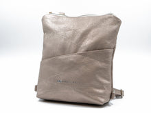 Încărcați imaginea în vizualizatorul Galeriei, Rucsac mic