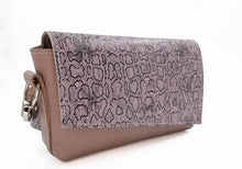 Încărcați imaginea în vizualizatorul Galeriei, Crossbody