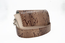 Kép betöltése a galériamegjelenítőbe: Vállpántos