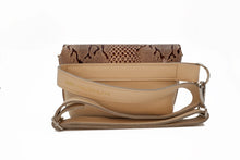 Încărcați imaginea în vizualizatorul Galeriei, Geantă de talie din piele