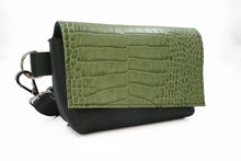 Încărcați imaginea în vizualizatorul Galeriei, Geantă de talie din piele