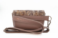 Încărcați imaginea în vizualizatorul Galeriei, Geantă de talie din piele