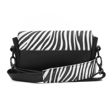 Kép betöltése a galériamegjelenítőbe: Bőr crossbody táska