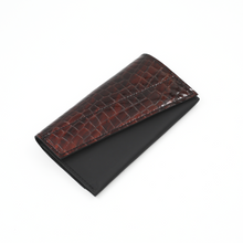 Încărcați imaginea în vizualizatorul Galeriei, Poșetă din piele