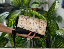 Load image into Gallery viewer, Leather Crossbody Bag