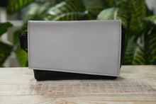 Încărcați imaginea în vizualizatorul Galeriei, Geantă de talie din piele