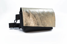 Încărcați imaginea în vizualizatorul Galeriei, Geantă de talie din piele