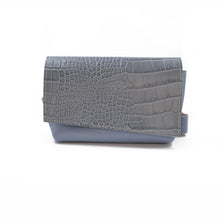 Kép betöltése a galériamegjelenítőbe: Bőr övtáska