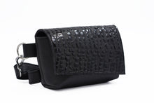 Încărcați imaginea în vizualizatorul Galeriei, Geantă de talie din piele