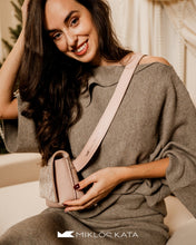 Încărcați imaginea în vizualizatorul Galeriei, Geantă de talie din piele