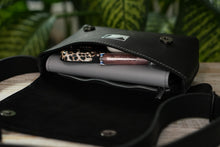 Încărcați imaginea în vizualizatorul Galeriei, Geantă de talie din piele