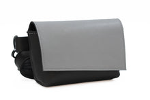 Încărcați imaginea în vizualizatorul Galeriei, Geantă de talie din piele