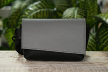 Kép betöltése a galériamegjelenítőbe: Bőr övtáska