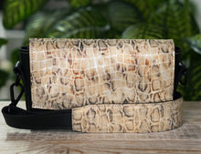 Load image into Gallery viewer, CrossBody