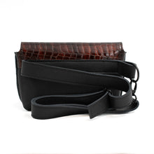 Încărcați imaginea în vizualizatorul Galeriei, Geantă de talie din piele