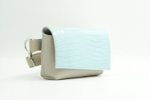 Încărcați imaginea în vizualizatorul Galeriei, Geantă de talie din piele