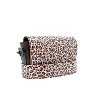 Load image into Gallery viewer, Leather Crossbody Bag