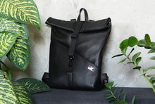 Load image into Gallery viewer, Leather Backpack