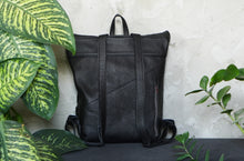 Load image into Gallery viewer, Leather Backpack