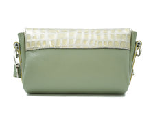 Kép betöltése a galériamegjelenítőbe: Bőr crossbody táska