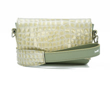 Kép betöltése a galériamegjelenítőbe: Bőr crossbody táska