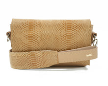 Kép betöltése a galériamegjelenítőbe: Bőr crossbody táska