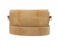 Kép betöltése a galériamegjelenítőbe: Bőr crossbody táska