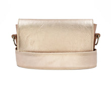 Kép betöltése a galériamegjelenítőbe: Bőr crossbody táska