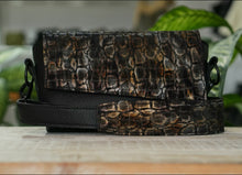 Load image into Gallery viewer, Leather Crossbody Bag