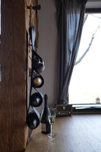 Încărcați imaginea în vizualizatorul Galeriei, Suport pentru sticle de vin