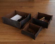 Încărcați imaginea în vizualizatorul Galeriei, Suport pentru sticle de vin