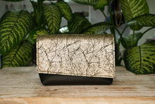 Încărcați imaginea în vizualizatorul Galeriei, Geantă de talie din piele