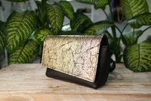 Încărcați imaginea în vizualizatorul Galeriei, Geantă de talie din piele