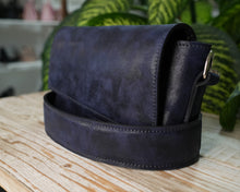 Load image into Gallery viewer, Crossbody