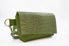 Încărcați imaginea în vizualizatorul Galeriei, Geantă de talie din piele