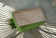 Încărcați imaginea în vizualizatorul Galeriei, Geantă de talie din piele