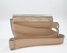 Kép betöltése a galériamegjelenítőbe: Bőr övtáska