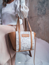Load image into Gallery viewer, Leather Tote Bag