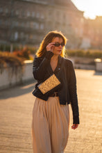 Încărcați imaginea în vizualizatorul Galeriei, Geantă de talie din piele