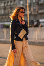 Încărcați imaginea în vizualizatorul Galeriei, Geantă de talie din piele