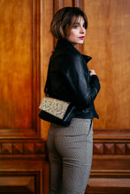 Încărcați imaginea în vizualizatorul Galeriei, Geantă de talie din piele