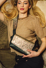 Kép betöltése a galériamegjelenítőbe: Vállpántos