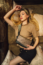 Kép betöltése a galériamegjelenítőbe: Vállpántos