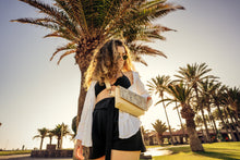 Încărcați imaginea în vizualizatorul Galeriei, Geantă de talie din piele