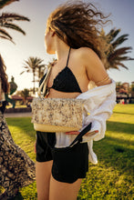 Încărcați imaginea în vizualizatorul Galeriei, Geantă de talie din piele