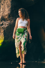 Load image into Gallery viewer, Small Leather Waist Bag