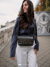 Încărcați imaginea în vizualizatorul Galeriei, Crossbody