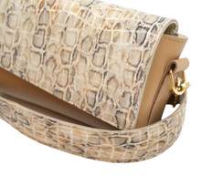 Încărcați imaginea în vizualizatorul Galeriei, CrossBody