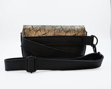 Încărcați imaginea în vizualizatorul Galeriei, Geantă de talie din piele